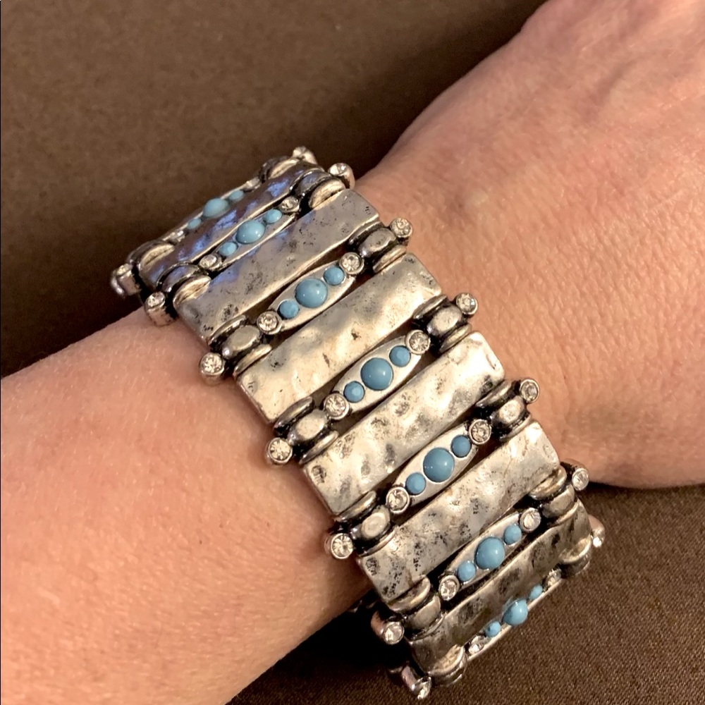 💞Silver tone bracelet with turquoise💞